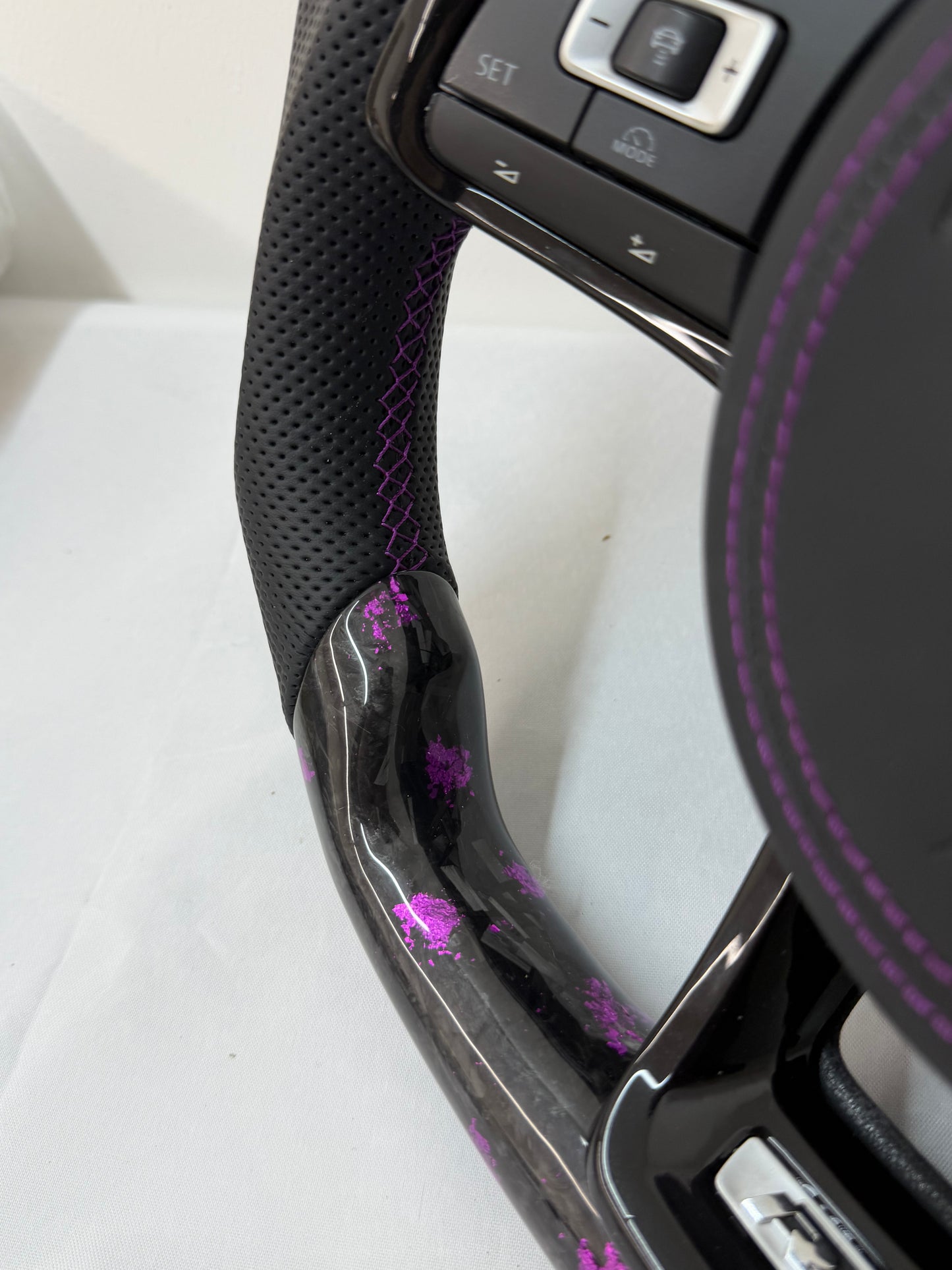 Volkswagen Golf MK7/7.5 GTI / R PURPLE FORGE Carbon Fibre Steering Wheel including  Airbag Cover